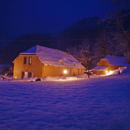 Les Gites Du Pla De Moura Luz-Saint-Sauveur Esterno foto